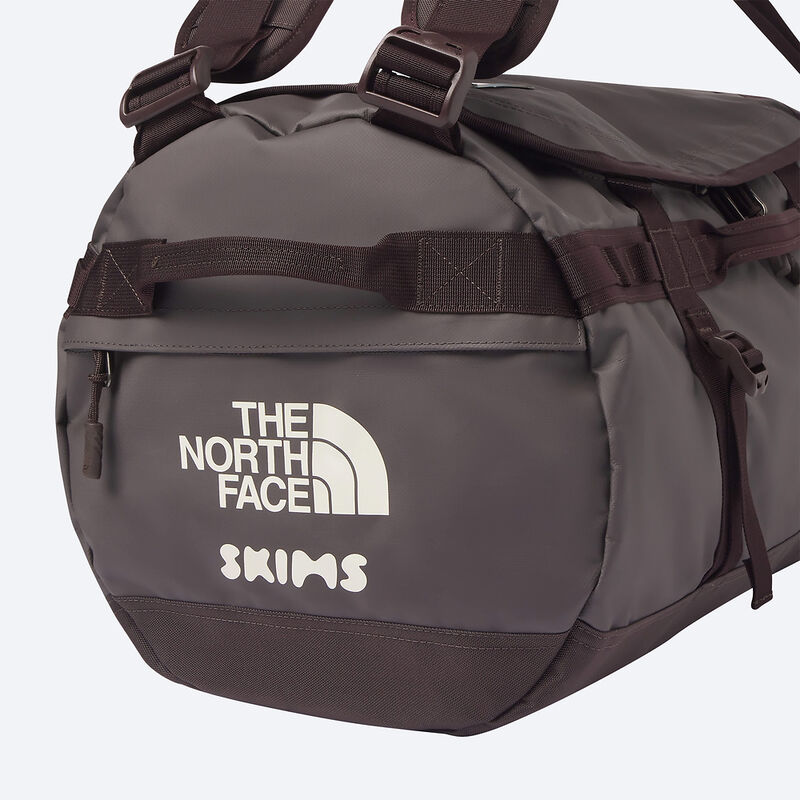 The North Face X SKIMS Base Camp Duffel - Small, SK PHOENIX, hi-res image number 5