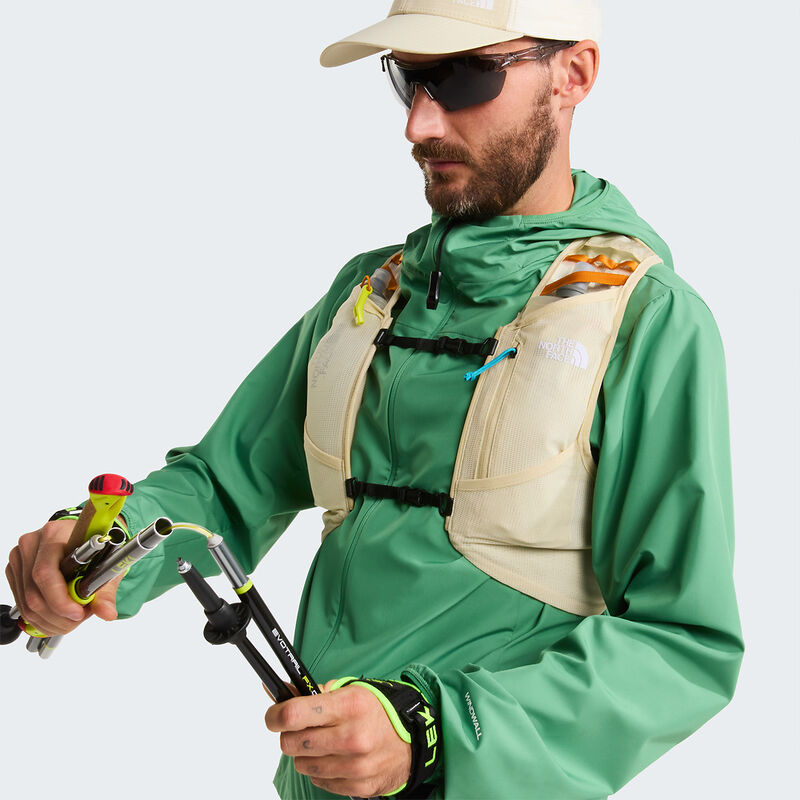 Sunriser Run Vest 8, DESERT STONE-RUST ORANGE, hi-res image number 9