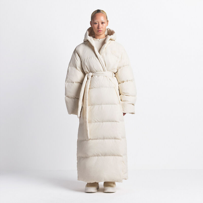 The North Face X SKIMS W Nuptse Wrap Parka, SK BONE, hi-res image number 2