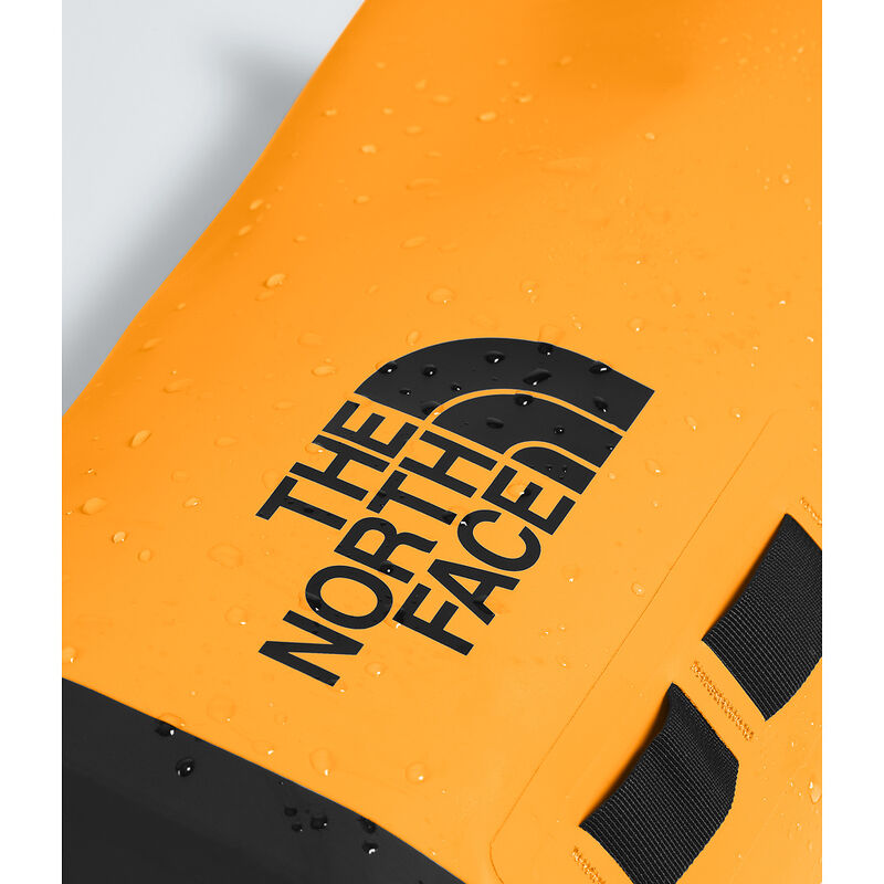 Base Camp Dry Bag 8L, SUMMIT GOLD-TNF BLACK, hi-res image number 4